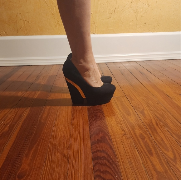 Henry Ferrera wedges. - Picture 6 of 9